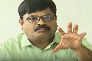 పోలీసు సంఘం నేతల సారీలు !