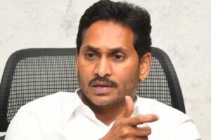 న్యాయవ్యవస్థపై వైసీపీ డబుల్ గేమ్  !