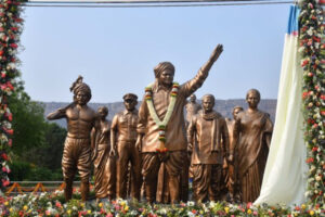 ఇడుపులపాయ ఖర్చు  కూడా జనం ఖాతాలోనే !