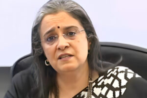 సెబీ చైర్‌పర్సన్‌నే  గురి పెట్టిన హిండెన్‌బర్గ్