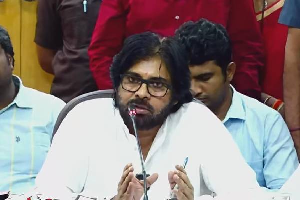 pawan kalyan indirect comments on pushpa movie