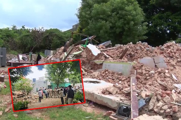 Demolition of illegal constructions in Raidurg