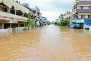 బెజవాడ కోసం వెల్లువెత్తున్న మానవత్వం !