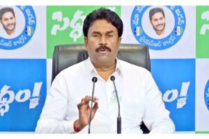 రవిచంద్రారెడ్డిని గెంటేసిన సాక్షి , వైసీపీ !