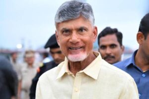 వరద బాధితులకు అండగా : పదిరోజుల తర్వాత ఇంటికి చంద్రబాబు