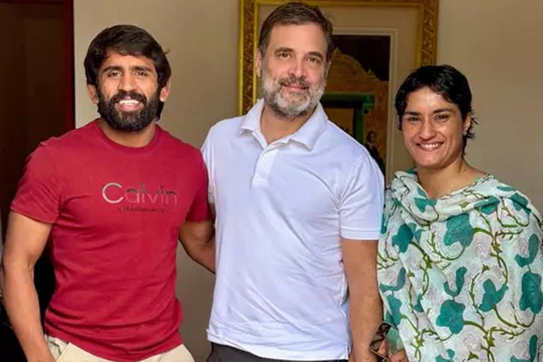 Rahul Gandhi Meets Vinesh Phogat, Bajrang Punia