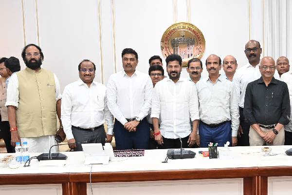 స్కిల్ యూనివర్శిటీకి మేఘా రూ.200 కోట్లు