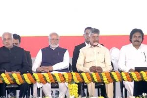 మోదీ పొగడ్తల సభ !