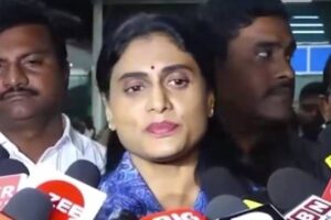 కారెక్టర్ లేని జగన్ : షర్మిల