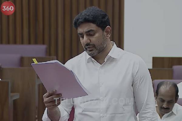 మండలిలో లోకేష్‌ను ఎదుర్కోలేకపోతున్న బొత్స !