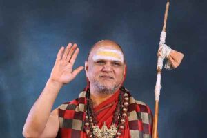 స్వరూపానంద కబ్జా – నోటీసులు జారీ