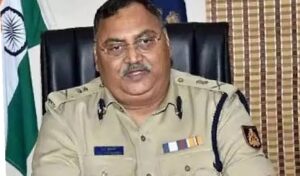 భయంతో మాజీ డీజీపీని చంపేసిన భార్య !