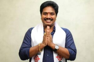 ధియేటర్ల ఇష్యూలో సొంత పార్టీ నేతను గెంటేసిన జనసేనాని !