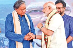 శశిథరూర్‌తో కాంగ్రెస్‌ను దెబ్బకొడుతున్న మోదీ !