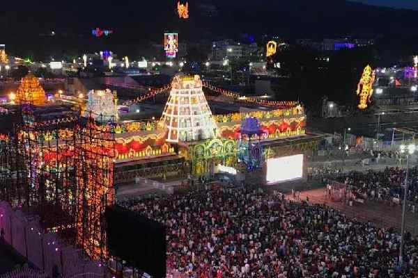 అథ్యాత్మిక  విప్లవం –  ఆలయాలకు పోటెత్తుతున్న భక్తులు !