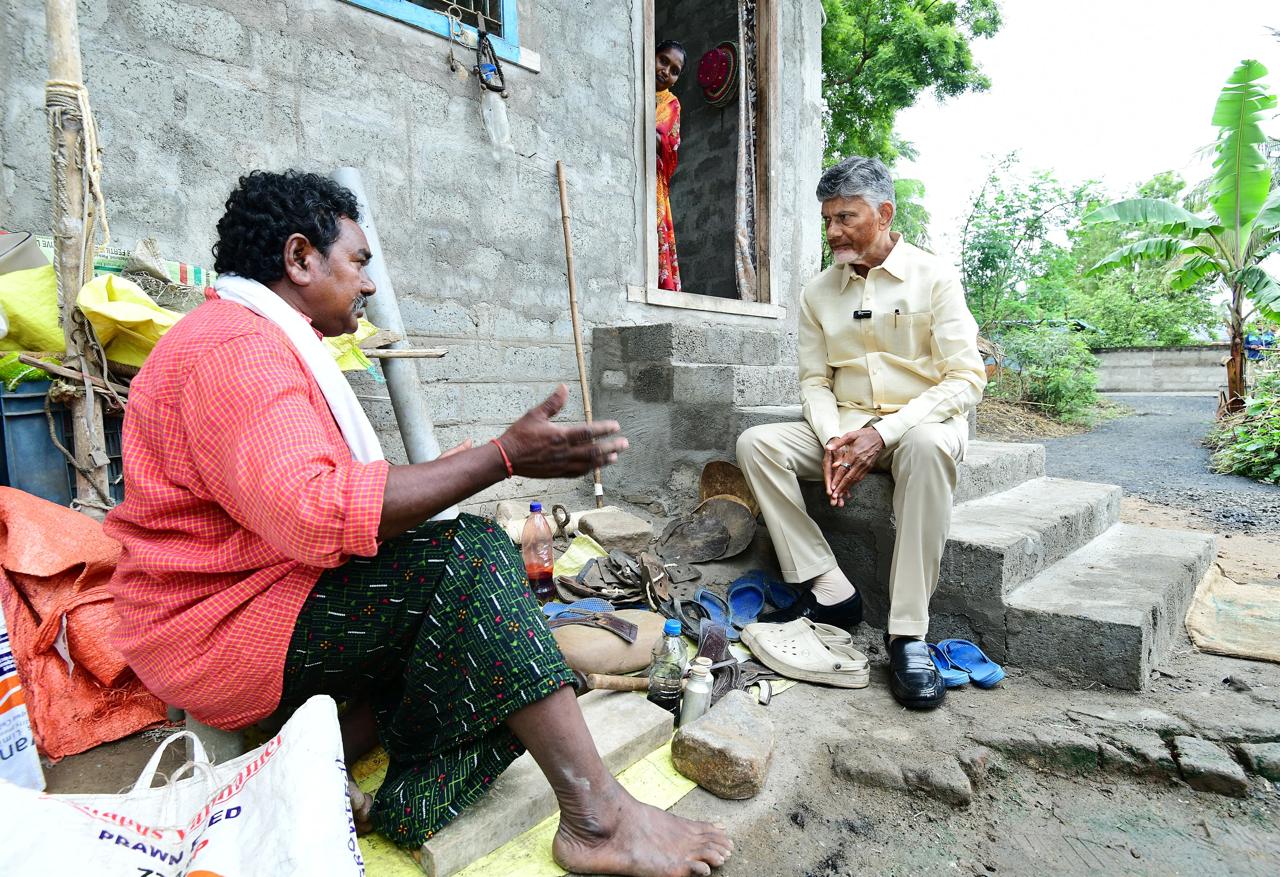 సామాన్యుల్లో సామాన్యుడిగా చంద్రబాబు!