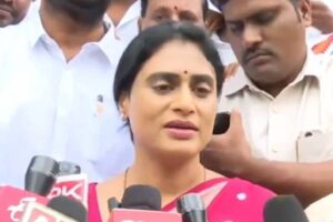 హైదరాబాద్‌లో వైఎస్‌కు మెమోరియల్ – షర్మిల డిమాండ్