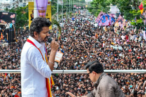 తమిళనాడు:  హైప్ ఎక్కించుకుంటున్న టీవీకే విజయ్ !