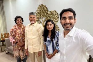 శ్రీచరణికి రెండున్నర కోట్లు, గ్రూప్ వన్ ఉద్యోగం!