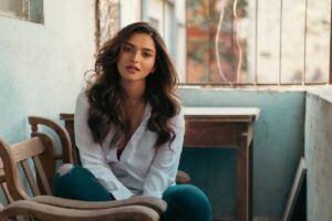 లిక్కర్ స్కాం.. డిప్రెషన్ లో హీరోయిన్