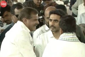 లోకేష్‌తో బొత్స సరదా కబుర్లు – జగన్ భయం లేదా?