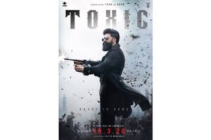 #Toxic.. ఇదేం ఎంట్రీ రా బాబూ?!