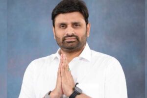 సీనియర్ నేతల వారసత్వమే పుట్టా మహేష్ అర్హత!