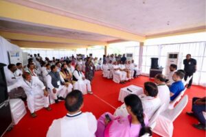 డీసీసీ అధ్యక్షులకు మార్షల్ ఆర్ట్స్ క్లాస్ తీసుకున్న రాహుల్