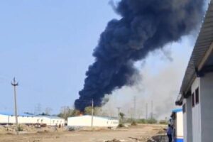 అమరావతిలో నిప్పు : అప్పట్లో చెరుకుతోటలు..ఇప్పుడు పైపులు