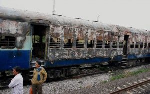 Kapu Ikya Garjana turns violent in Tuni, train torched