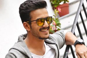 Akhil’s amazing moment with his heartthrob