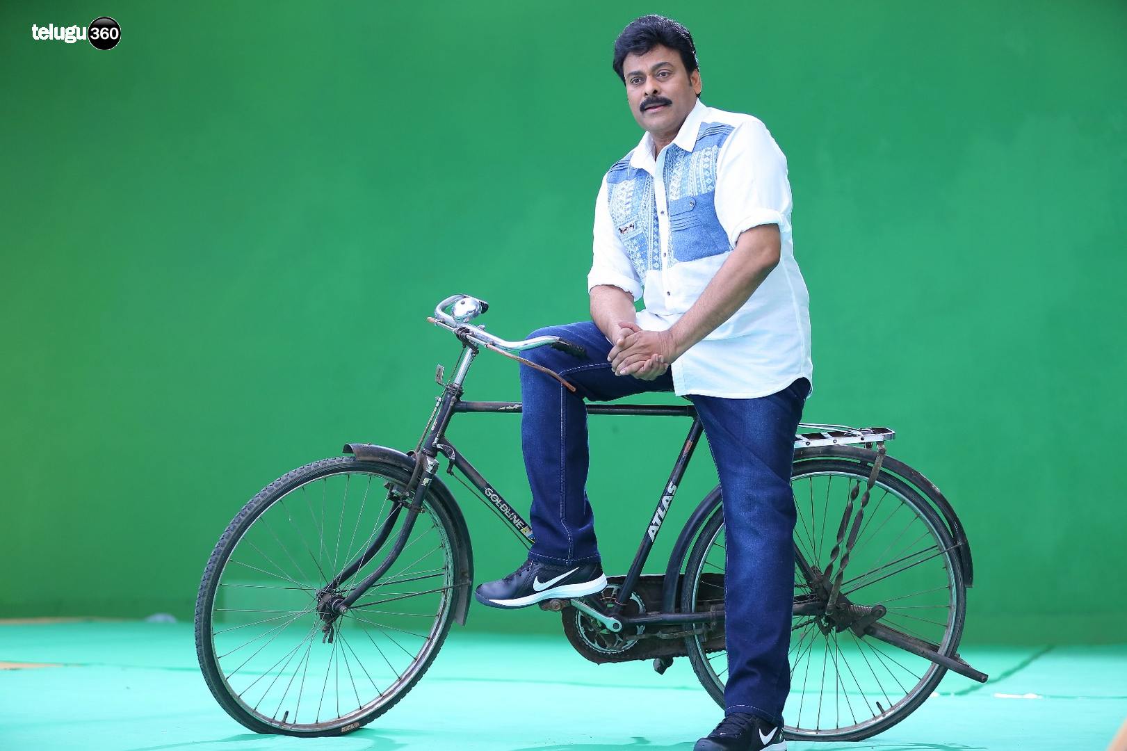 Chiranjeevi-shoot-for-Cine-MAA-Awards-2.