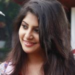 Manjima Mohan bags Lingusamy and Vishal Pandem Kodi sequel