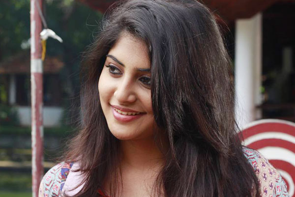 Manjima Mohan bags Lingusamy and Vishal Pandem Kodi sequel