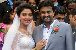 Breach of trust makes a relation meaningless: Vijay on his divorce with Amala