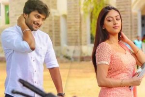 Kallumoosi Lyrical Video : Simple and Romantic