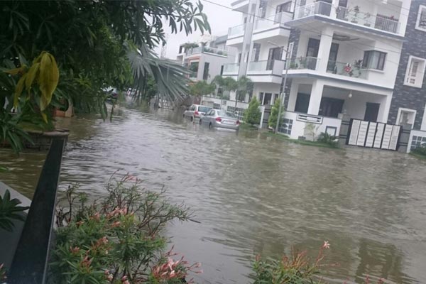 rains in Hyderabad, Met department, rains forecast in Hyderabad, GHMC control room, GHMC commissioner, KCR, Telangana govt