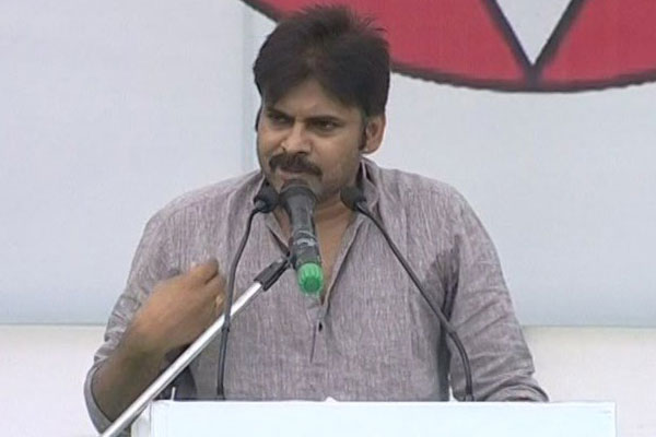 Pawan kalyan at Kakinada Janasena prasthanam