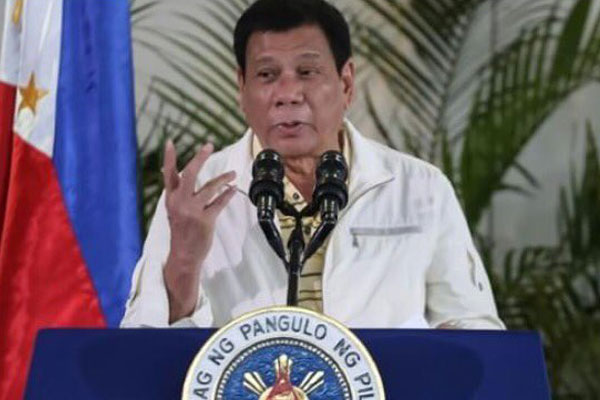 Philippines president to Obama 'I'm no American puppet'