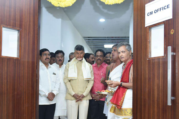 Chandrababu at velagapudi