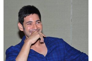 Female fan floored by Super Star’s selfie