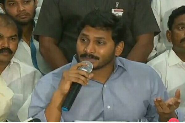 Chandrababu Naidu knew about demonetization, says Jagan