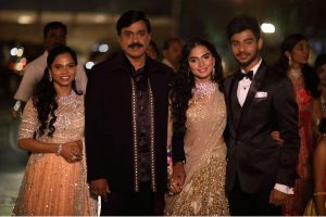 Celebs sizzle at big fat wedding, read how much Gali paid them