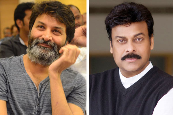 Trivikram script to Chiranjeevi, Trivikram meets Chiranjeevi, Trivikram in Chiranjeevi Khaidi No 150 sets, Trivikram directt Chiranjeevi