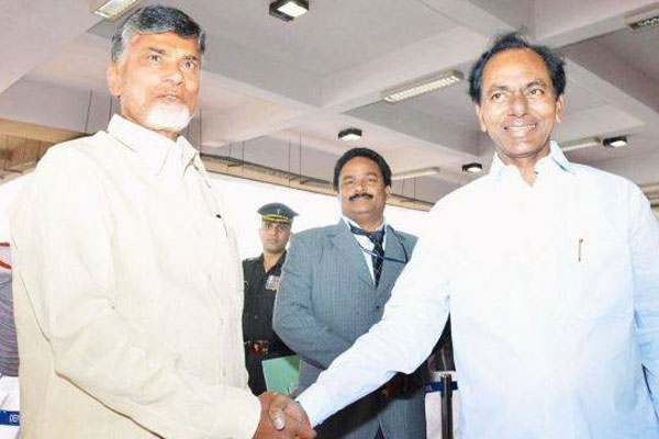 Chandrababu convinces KCR for Gautamiputra Satakarni