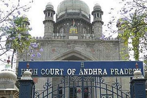 High Court rejects probe against Chandrababu in Cash for Vote case