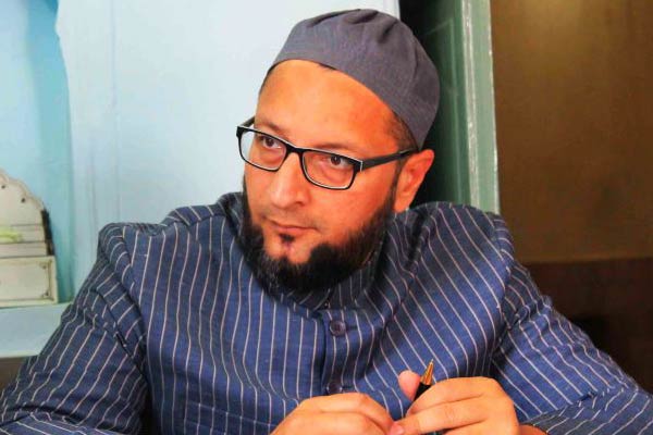 Owaisi says those standing in queues at banks, ATMs will also stand to vote Modi out