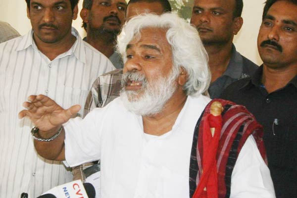 Balladeer Gaddar floating a political outfit