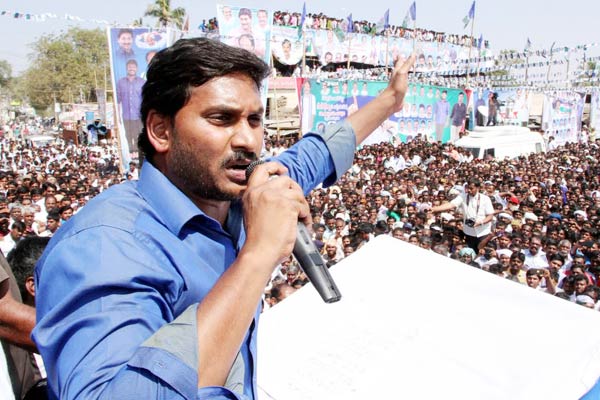 Jagan flays Naidu shows more interest on contractors, not welfare