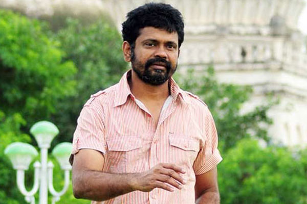 Sukumar undecided about locations for Charan's flick